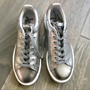 stan smith boost silver